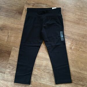 Justice Capri. Size 10. NWT